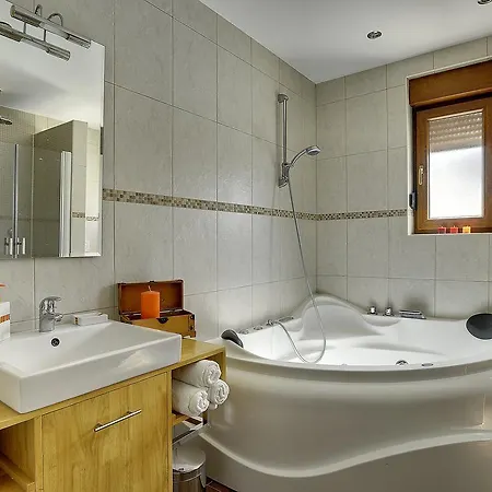Ferienhaus Holiday Marlera Ližnjan