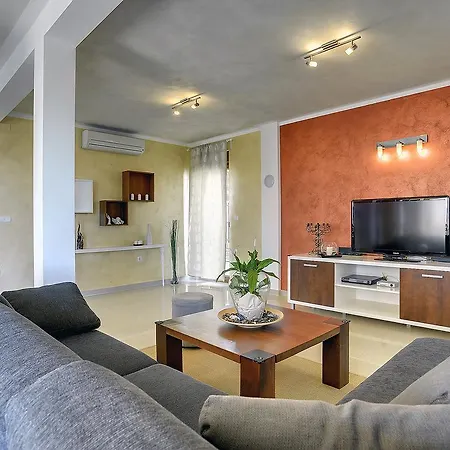 Ferienhaus Holiday Marlera Ližnjan